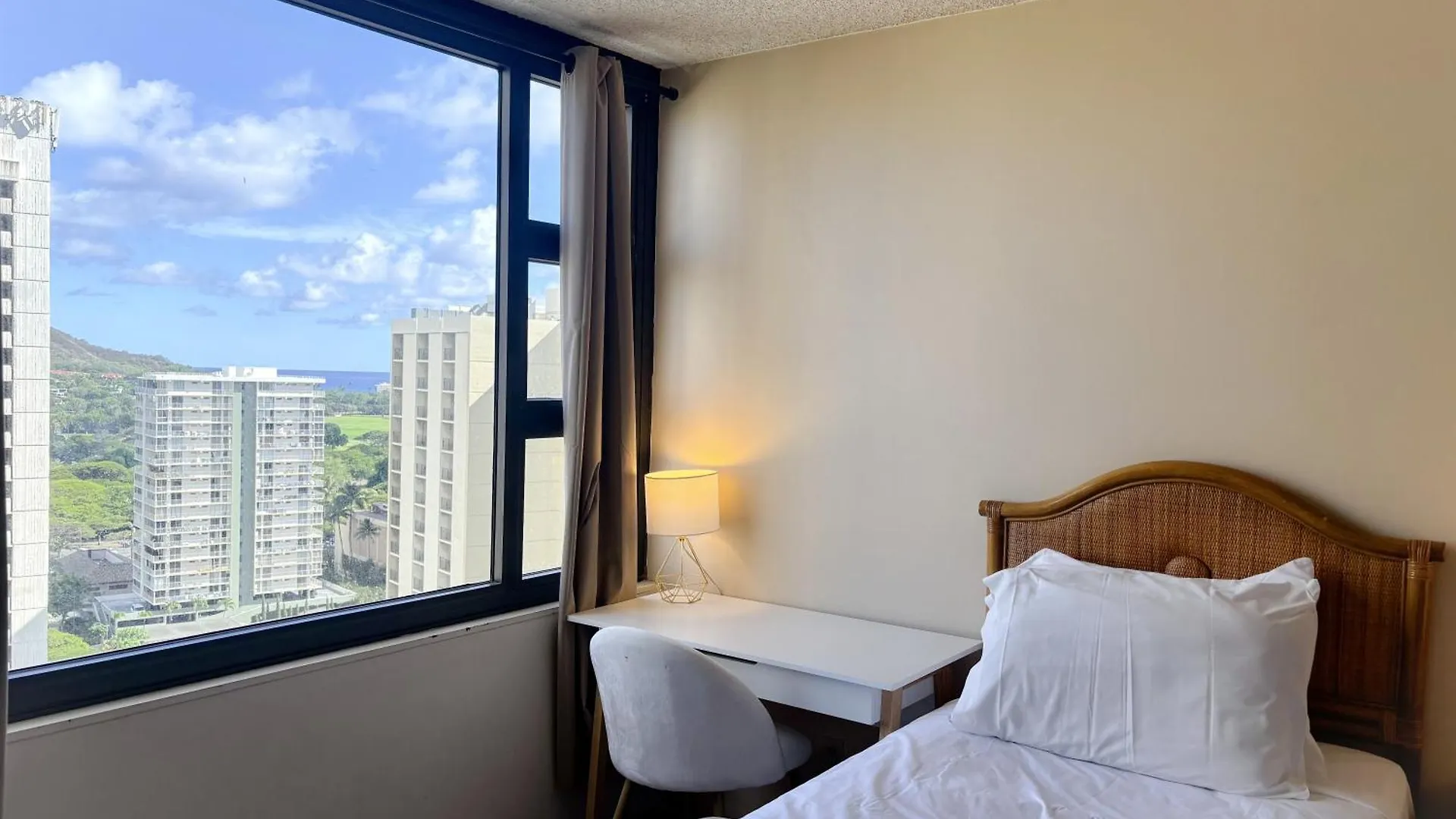Waikiki Banyan 2111A Condo هونولولو شقة