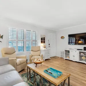 https://sandprints-a3.hotels-destin.com